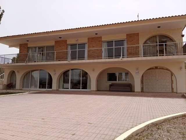 Chalet de 4 habitaciones en Alfaz del Pi / L'Alfàs del Pi en venta con piscina - 1.350.000 € (Ref: 8535821)