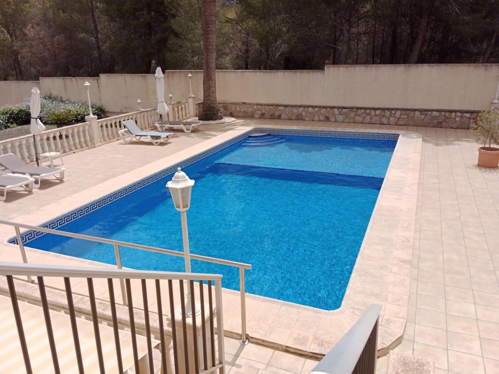 4 Zimmer Villa zu verkaufen in Alfaz del Pi / L'Alfas del Pi mit Pool - 1.350.000 € (Ref: 8535821)
