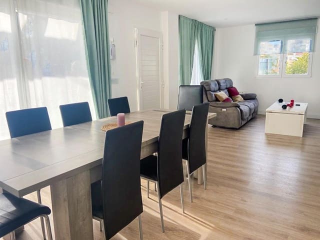 4 Zimmer Villa zu verkaufen in La Nucia mit Pool - 586.000 € (Ref: 8535922)