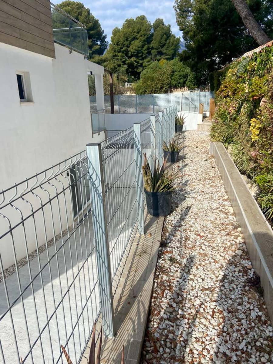 4 bedroom Villa for sale in La Nucia with pool - € 586,000 (Ref: 8535922)