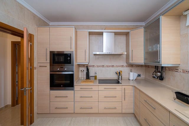 5 slaapkamer Villa te koop in Orba met zwembad - € 499.000 (Ref: 8600711)