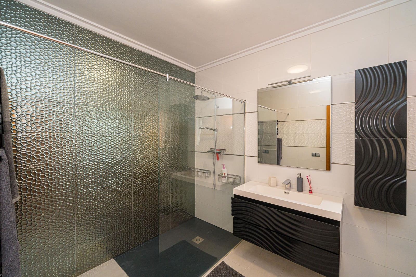 5 sypialnia Willa na sprzedaż w Orba z basenem - 499 000 € (Ref: 8600711)