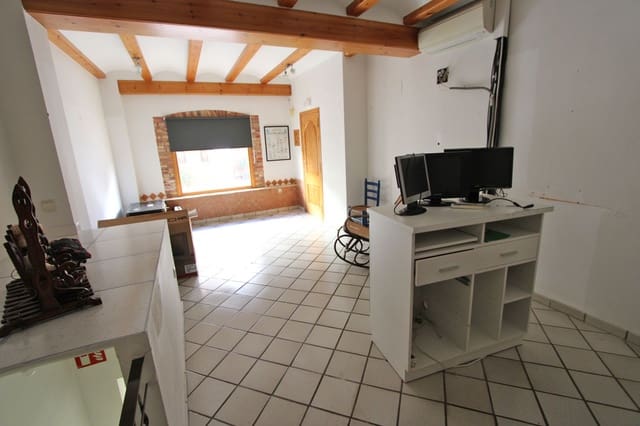 7 bedroom Townhouse for sale in Vall de Laguart - € 300,000 (Ref: 8661028)