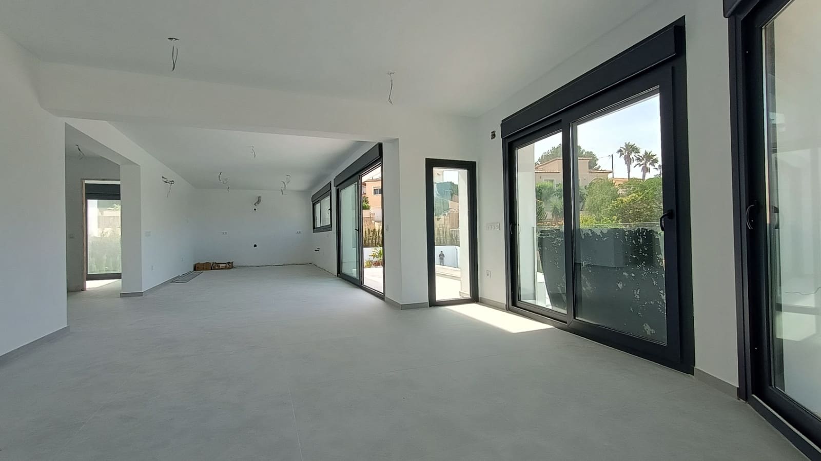 5 bedroom Villa for sale in Calpe / Calp with pool - € 1,290,000 (Ref: 8661034)