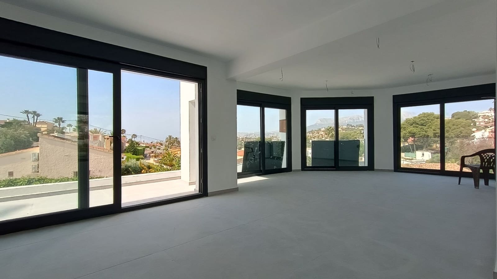 5 bedroom Villa for sale in Calpe / Calp with pool - € 1,290,000 (Ref: 8661034)