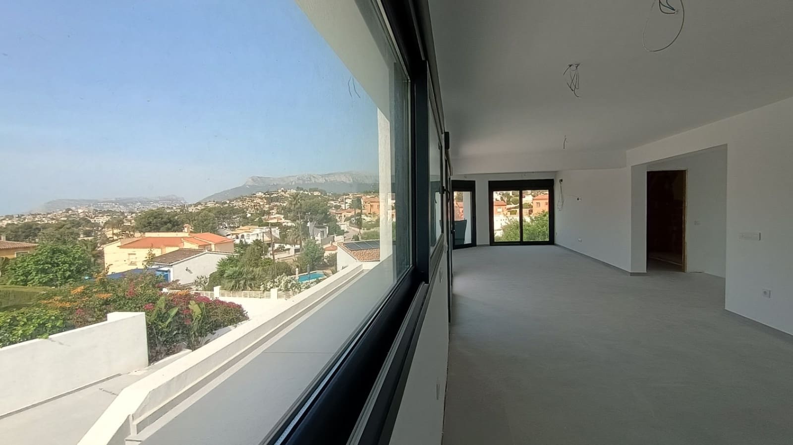 5 bedroom Villa for sale in Calpe / Calp with pool - € 1,290,000 (Ref: 8661034)