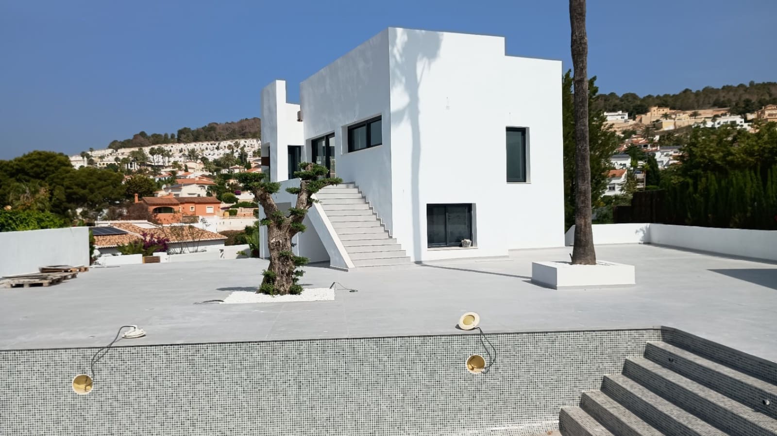 5 bedroom Villa for sale in Calpe / Calp with pool - € 1,290,000 (Ref: 8661034)