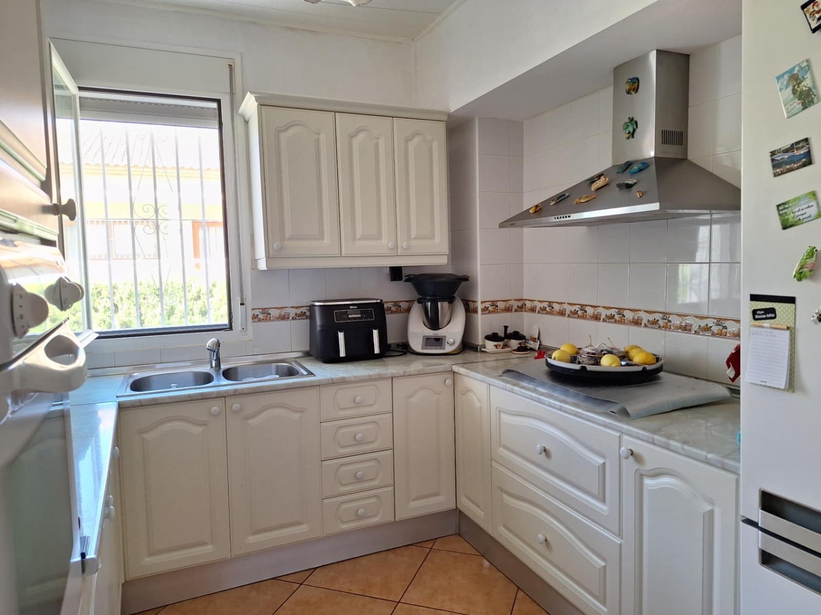 6 bedroom Villa for sale in Calpe / Calp - € 689,500 (Ref: 8661047)