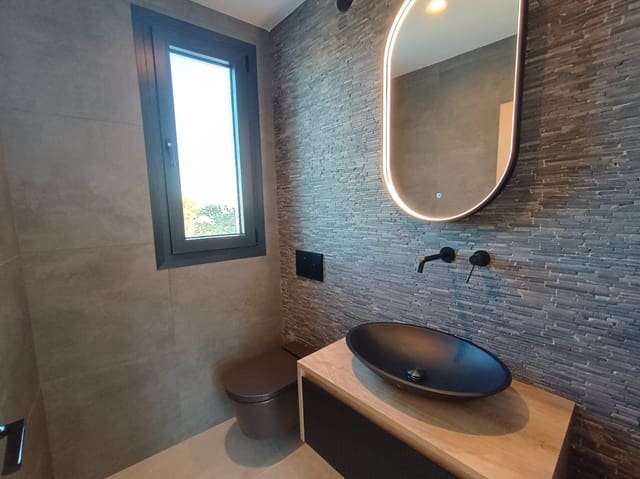 3 bedroom Villa for sale in Moraira, Teulada-Moraira with pool - € 2,250,000 (Ref: 8661068)