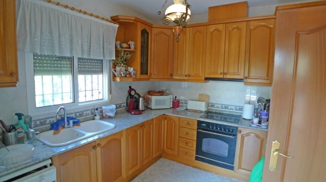 4 sypialnia Willa na sprzedaż w Beniarbeig z basenem garażem - 495 000 € (Ref: 8661074)