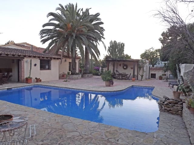 4 Zimmer Villa zu verkaufen in Benissa mit Pool Garage - 995.000 € (Ref: 8661079)