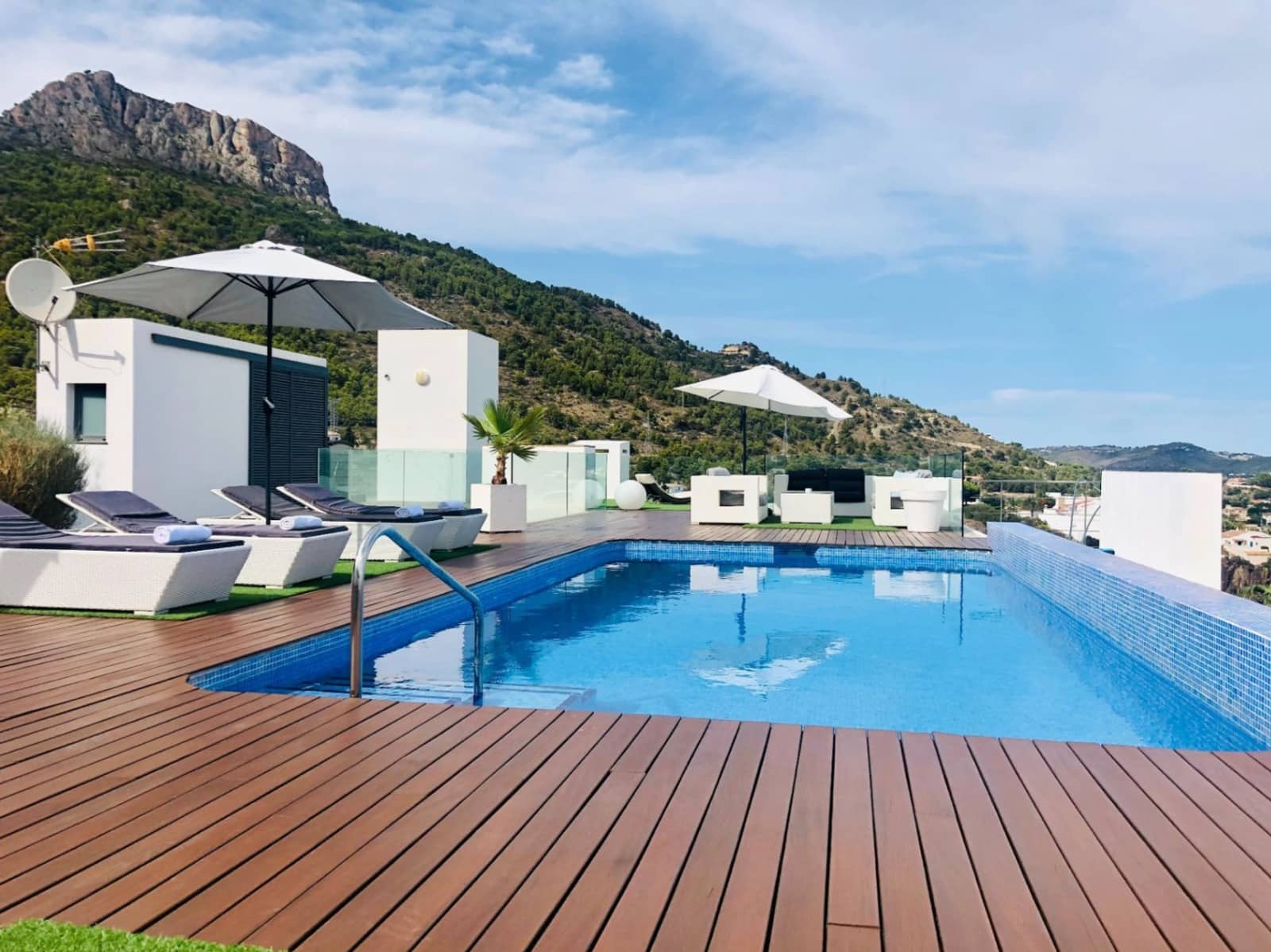 4 quarto Moradia para venda em Calpe / Calp com piscina - 890 000 € (Ref: 8661098)