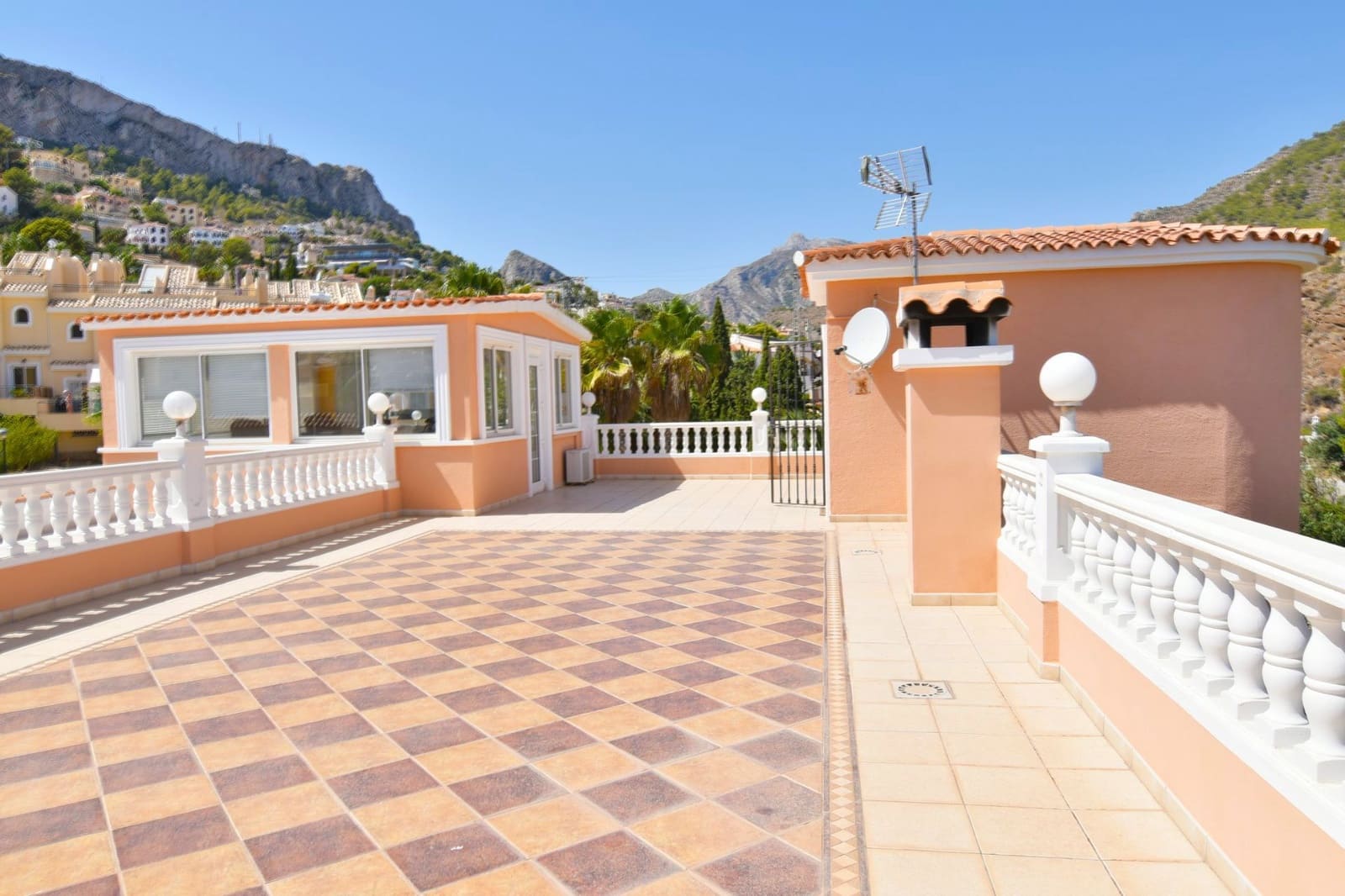 5 soverom Villa til salgs i Calpe / Calp med svømmebasseng - € 895 000 (Ref: 8661119)