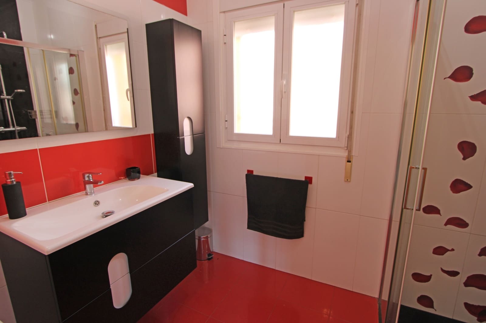 5 chambre Villa/Maison à vendre à Orba avec piscine garage - 499 000 € (Ref: 8661121)