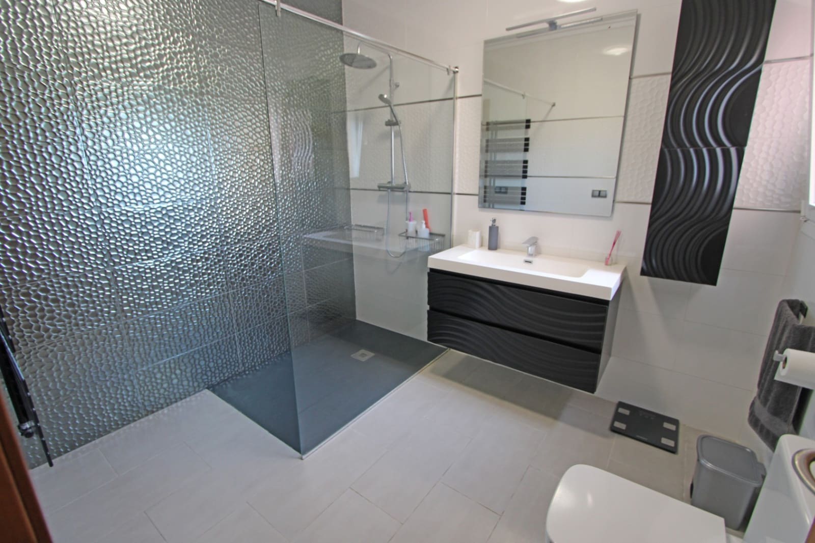 5 chambre Villa/Maison à vendre à Orba avec piscine garage - 499 000 € (Ref: 8661121)