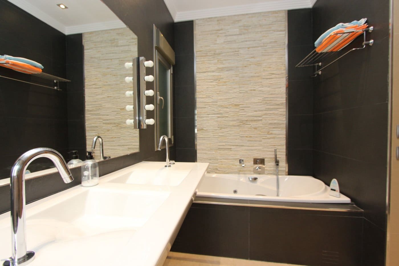 6 bedroom Villa for sale in Benissa with pool - € 1,999,999 (Ref: 8661145)