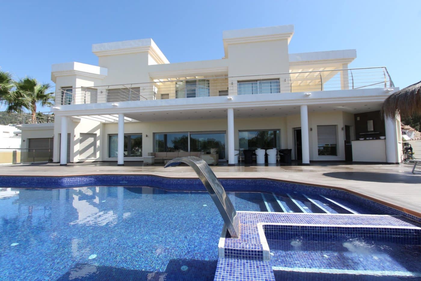 6 bedroom Villa for sale in Benissa with pool - € 1,999,999 (Ref: 8661145)