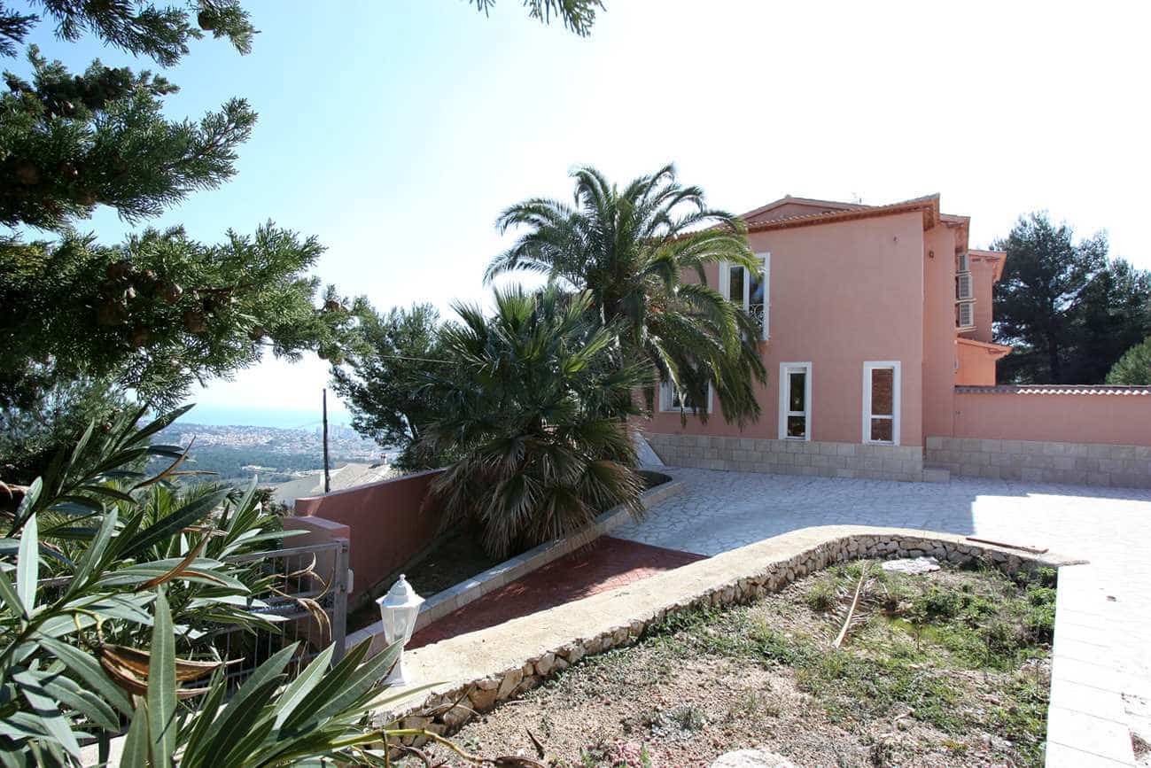 3 chambre Villa/Maison à vendre à Calpe / Calp avec piscine garage - 795 000 € (Ref: 8661153)