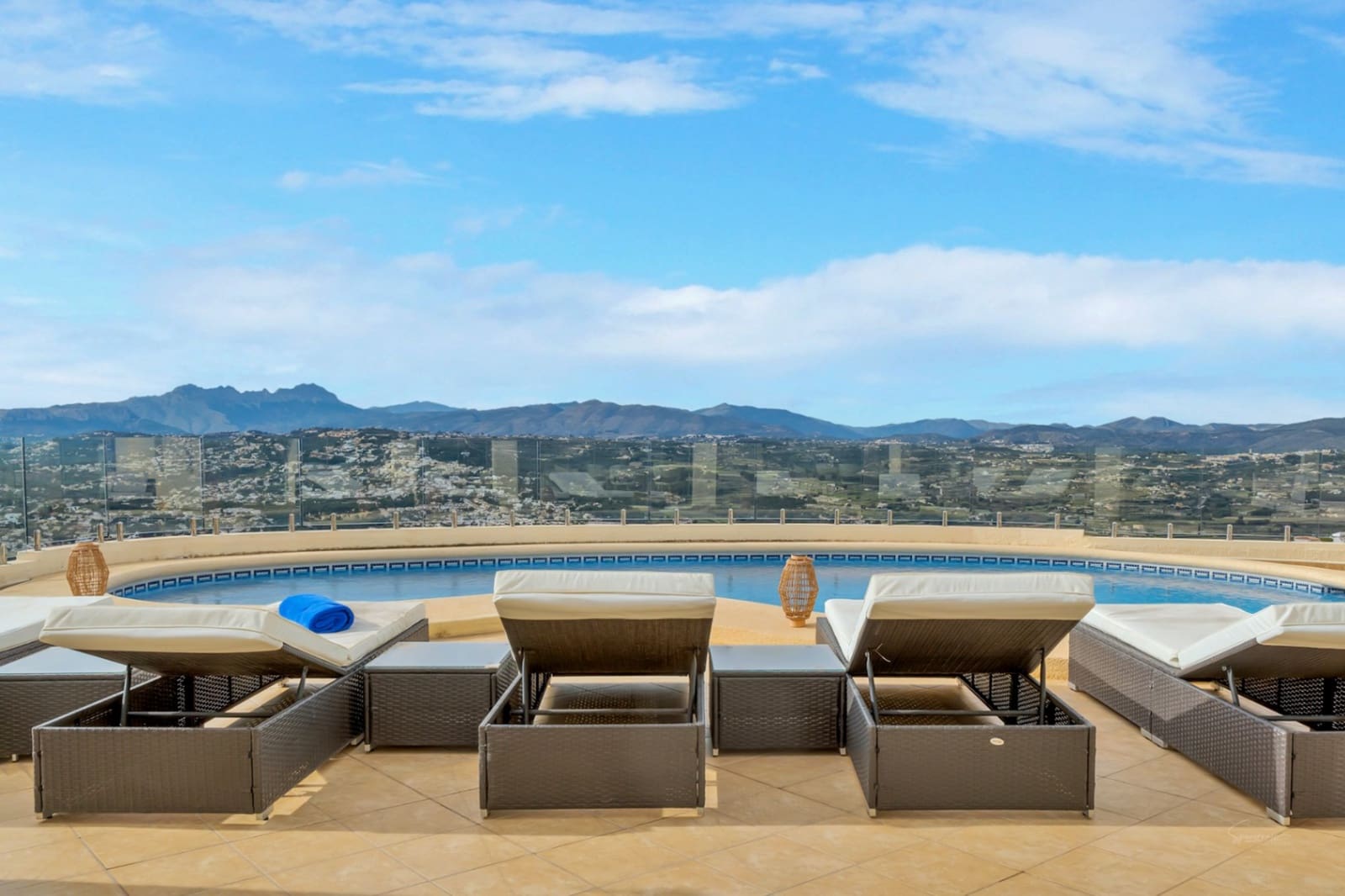 5 sypialnia Willa na sprzedaż w Cumbre del Sol z basenem garażem - 1 195 000 € (Ref: 8718320)