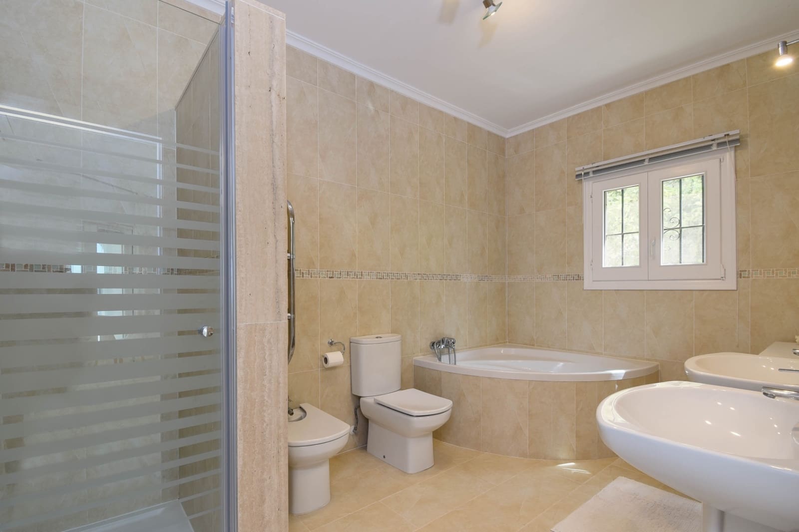 5 sypialnia Willa na sprzedaż w Cumbre del Sol z basenem garażem - 1 195 000 € (Ref: 8718320)