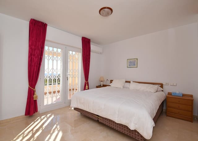 7 soveværelse Villa til salg i Calpe / Calp med swimmingpool garage - € 895.000 (Ref: 8839910)