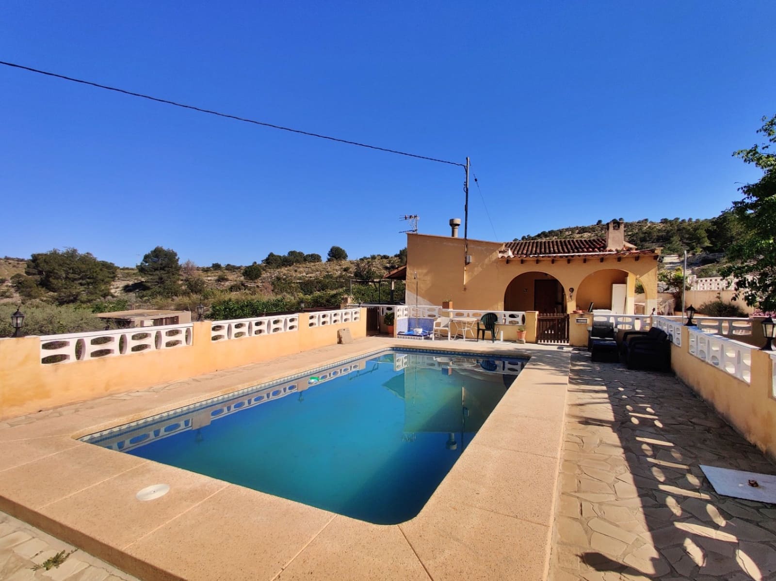 3 chambre Finca/Maison de Campagne à vendre à La Villajoyosa / Vila Joiosa avec piscine garage - 320 000 € (Ref: 8971685)
