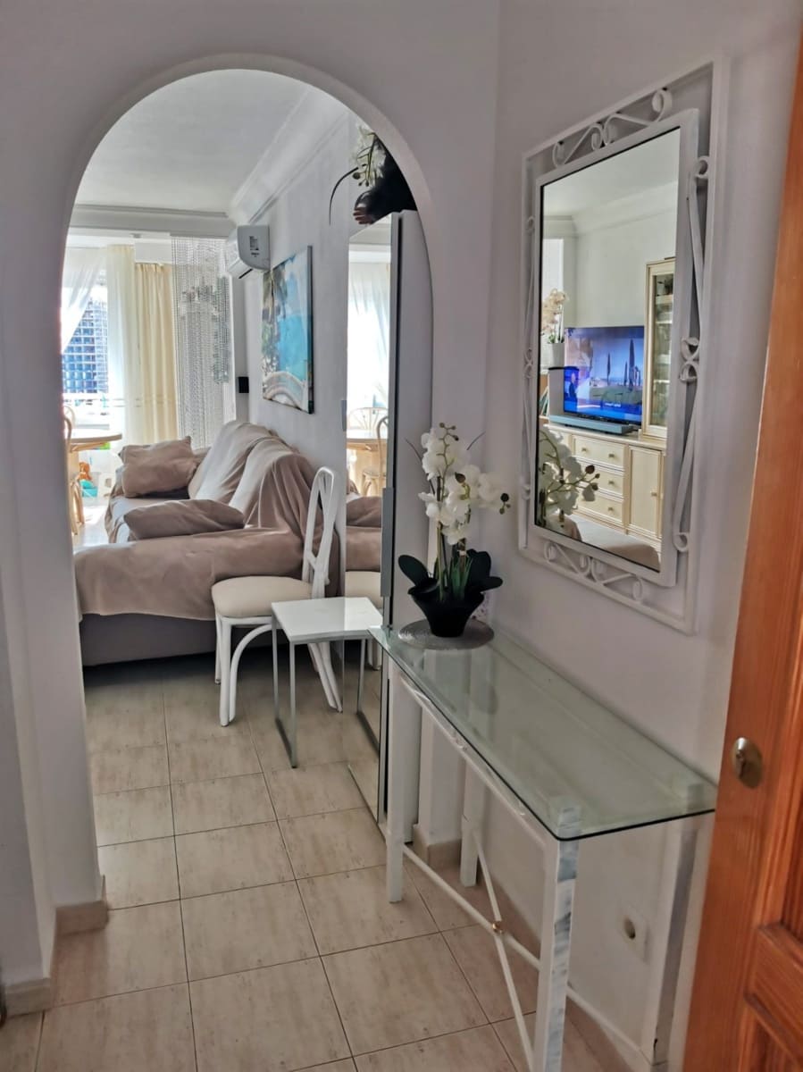 2 bedroom Apartment for sale in La Villajoyosa / Vila Joiosa with pool - € 189,000 (Ref: 8971688)