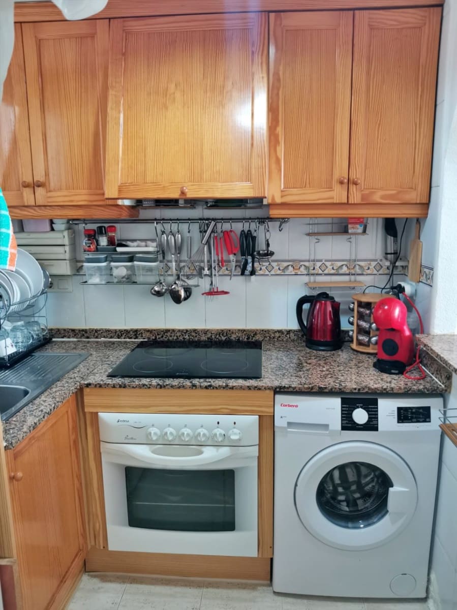 2 bedroom Apartment for sale in La Villajoyosa / Vila Joiosa with pool - € 189,000 (Ref: 8971688)