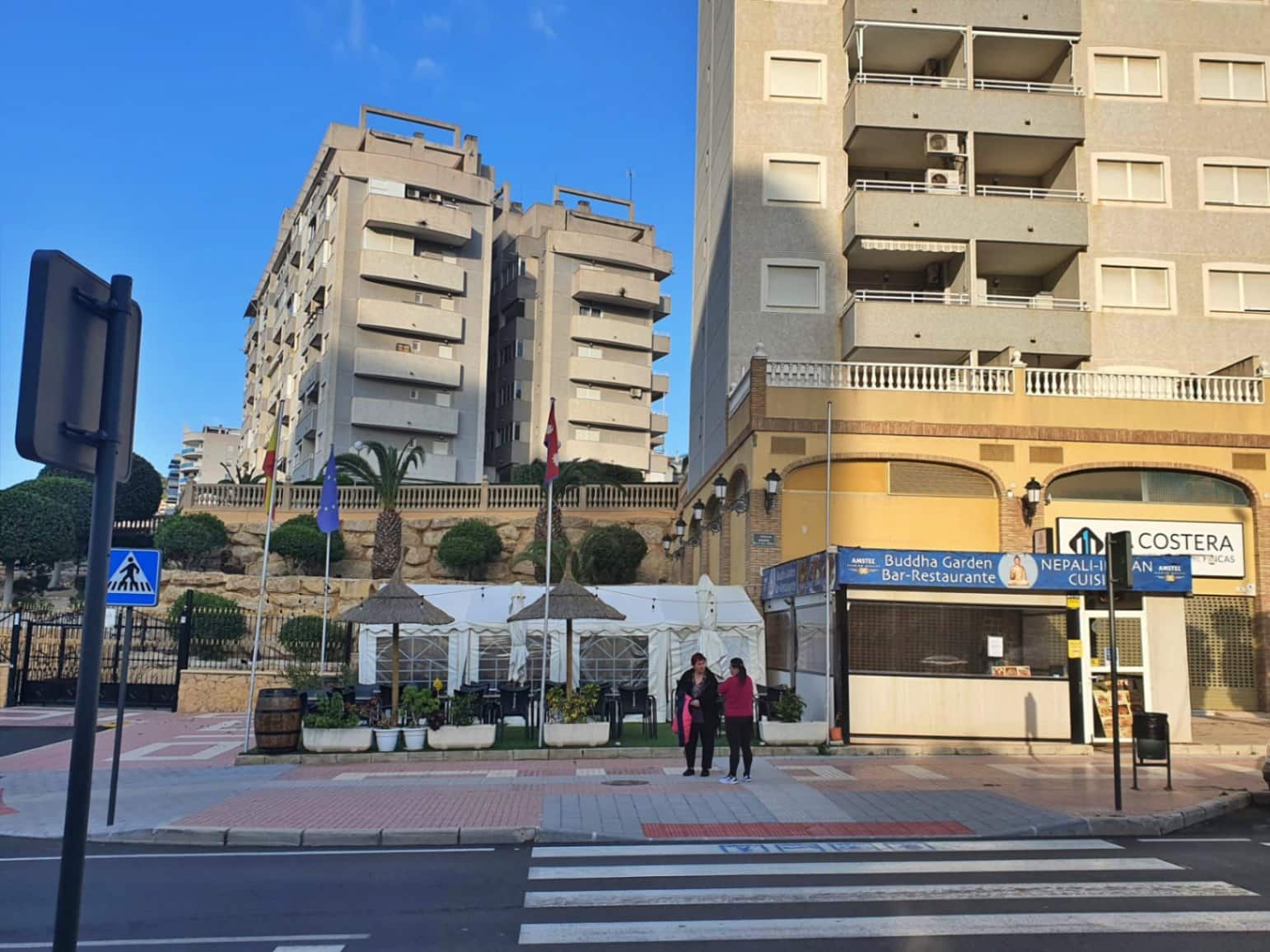 2 bedroom Apartment for sale in La Villajoyosa / Vila Joiosa with pool - € 189,000 (Ref: 8971688)