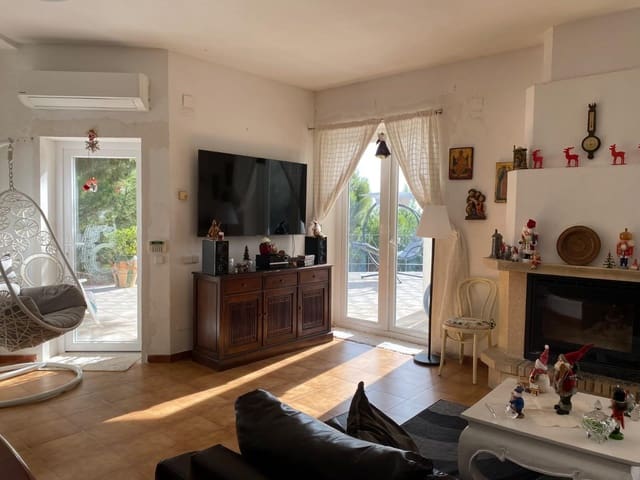 Chalet de 3 habitaciones en Altea en venta con piscina garaje - 525.000 € (Ref: 8971692)