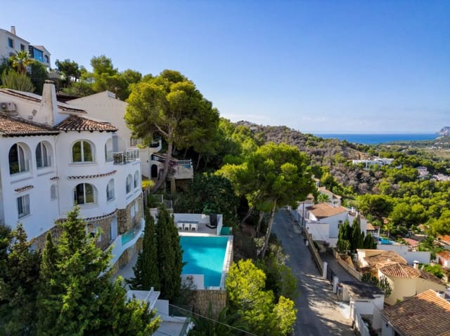 7 makuuhuone Huvila myytävänä paikassa Moraira, Teulada-Moraira mukana uima-altaan 
autotalli - 1 250 000 € (Ref: 8973830)