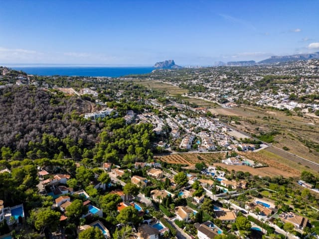 7 makuuhuone Huvila myytävänä paikassa Moraira, Teulada-Moraira mukana uima-altaan 
autotalli - 1 250 000 € (Ref: 8973830)