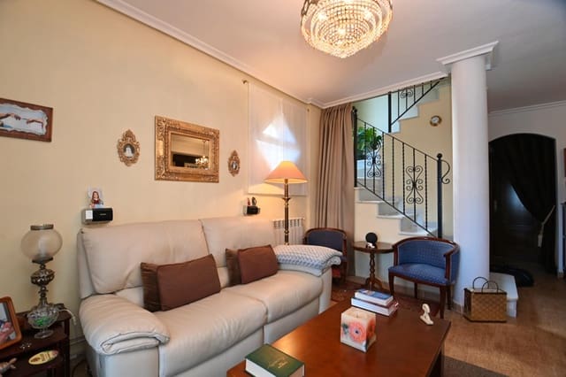 3 Zimmer Villa zu verkaufen in Polop mit Pool Garage - 465.000 € (Ref: 8986342)