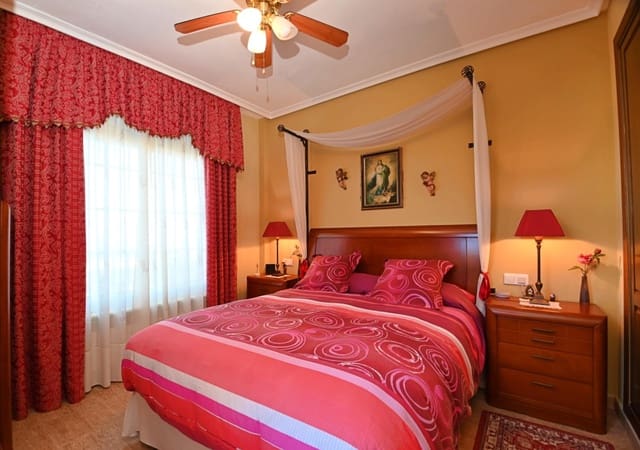 3 Zimmer Villa zu verkaufen in Polop mit Pool Garage - 465.000 € (Ref: 8986342)