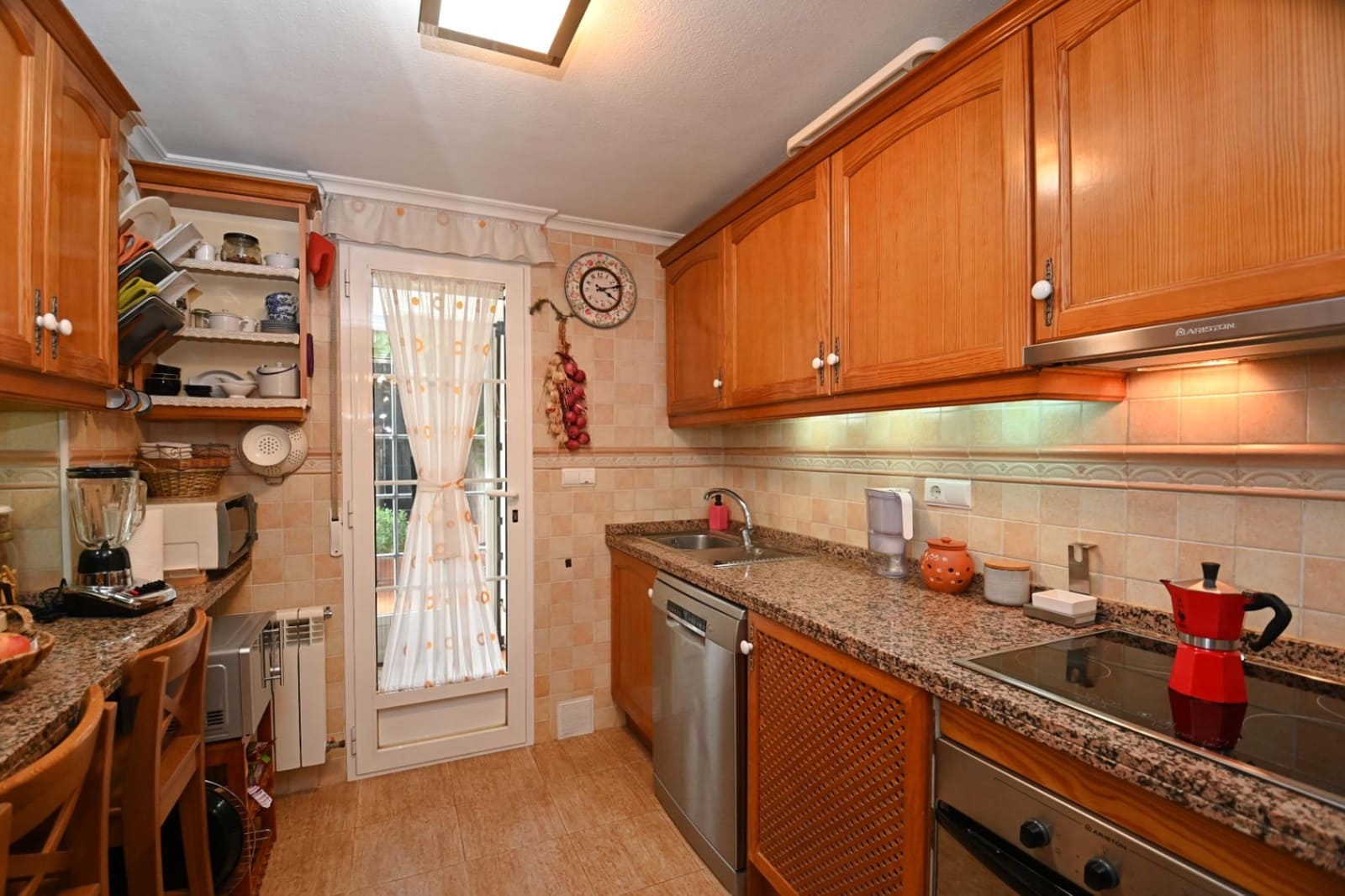 3 Zimmer Villa zu verkaufen in Polop mit Pool Garage - 465.000 € (Ref: 8986342)