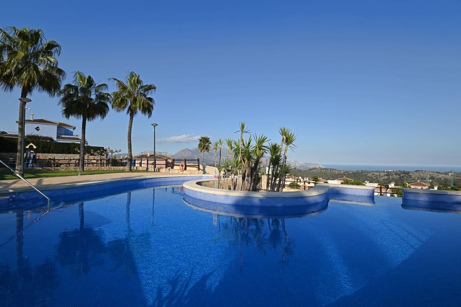 3 Zimmer Villa zu verkaufen in Polop mit Pool Garage - 465.000 € (Ref: 8986342)