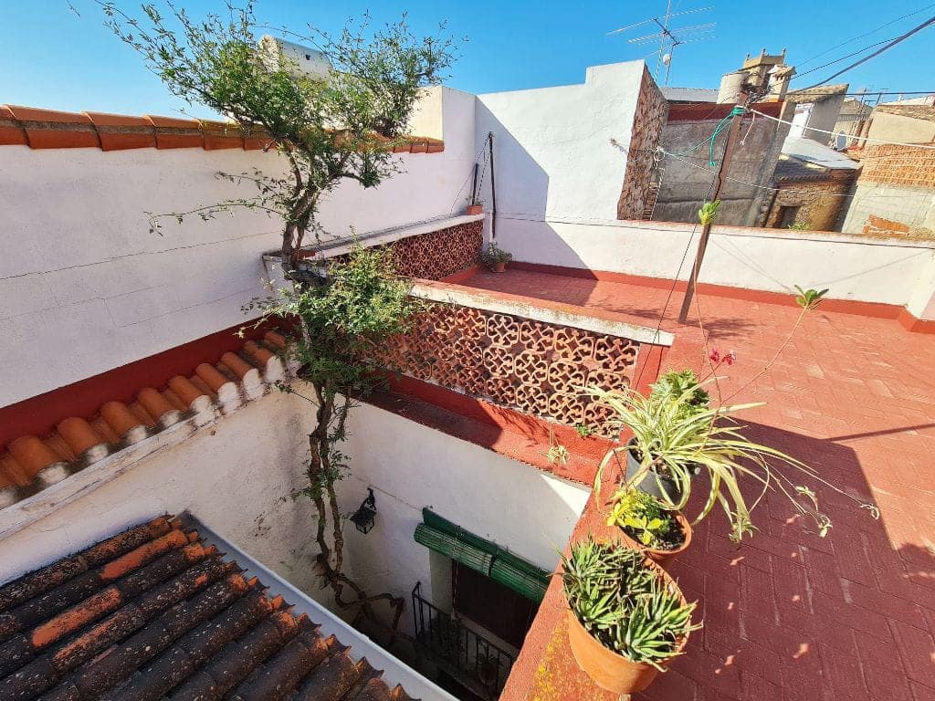 4 soveværelse Byhus til salg i Benidoleig - € 159.000 (Ref: 8989987)