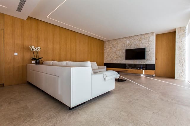 4 slaapkamer Villa te koop in Benissa met zwembad garage - € 2.595.000 (Ref: 9009939)