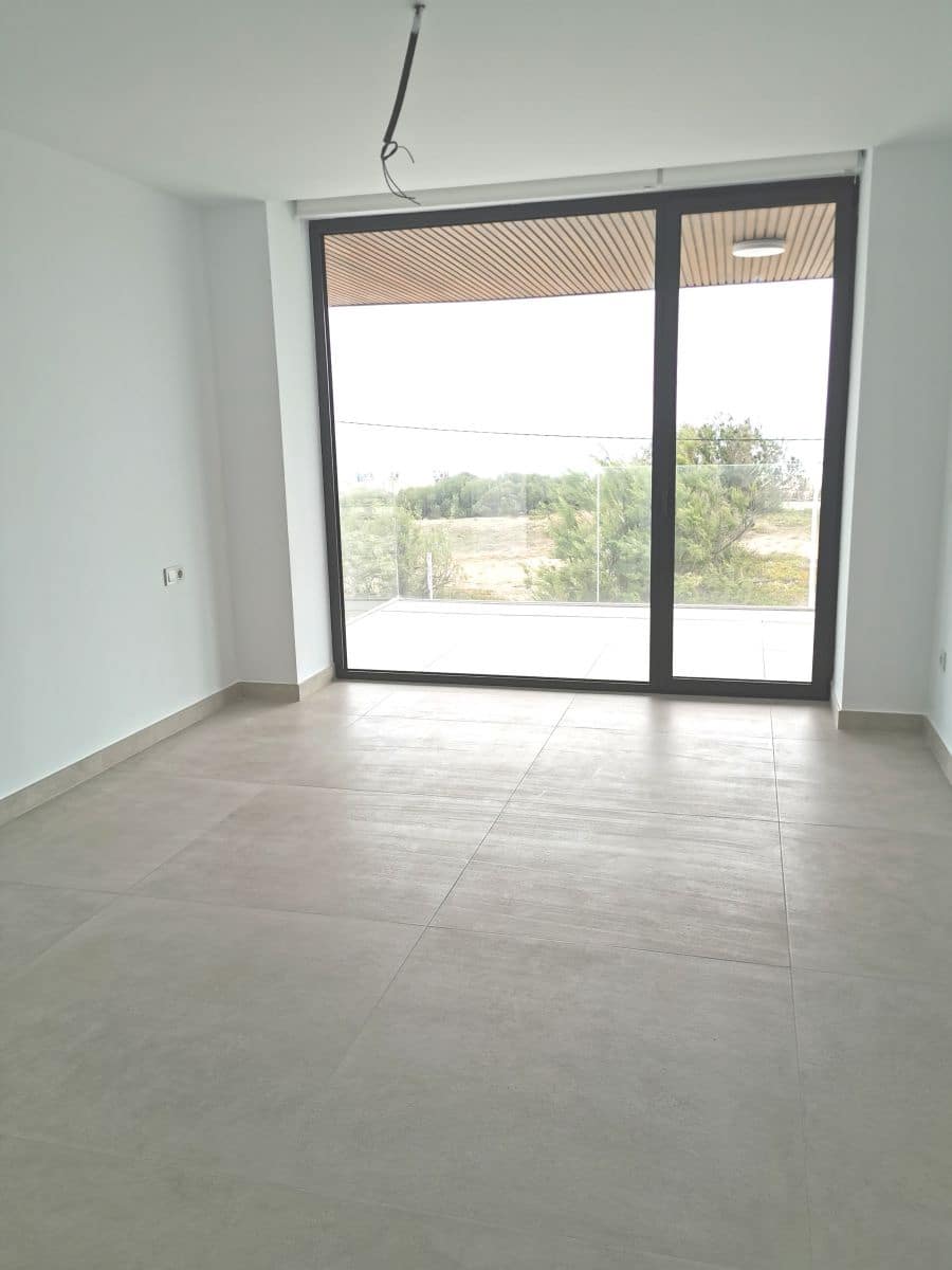 Apartamento de 3 habitaciones en Dénia en venta - 650.000 € (Ref: 9016490)