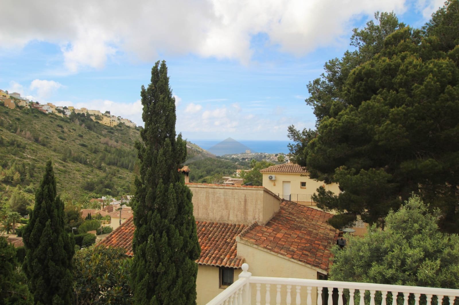 4 slaapkamer Villa te koop in Benitachell / Benitatxell met zwembad - € 525.000 (Ref: 9016507)