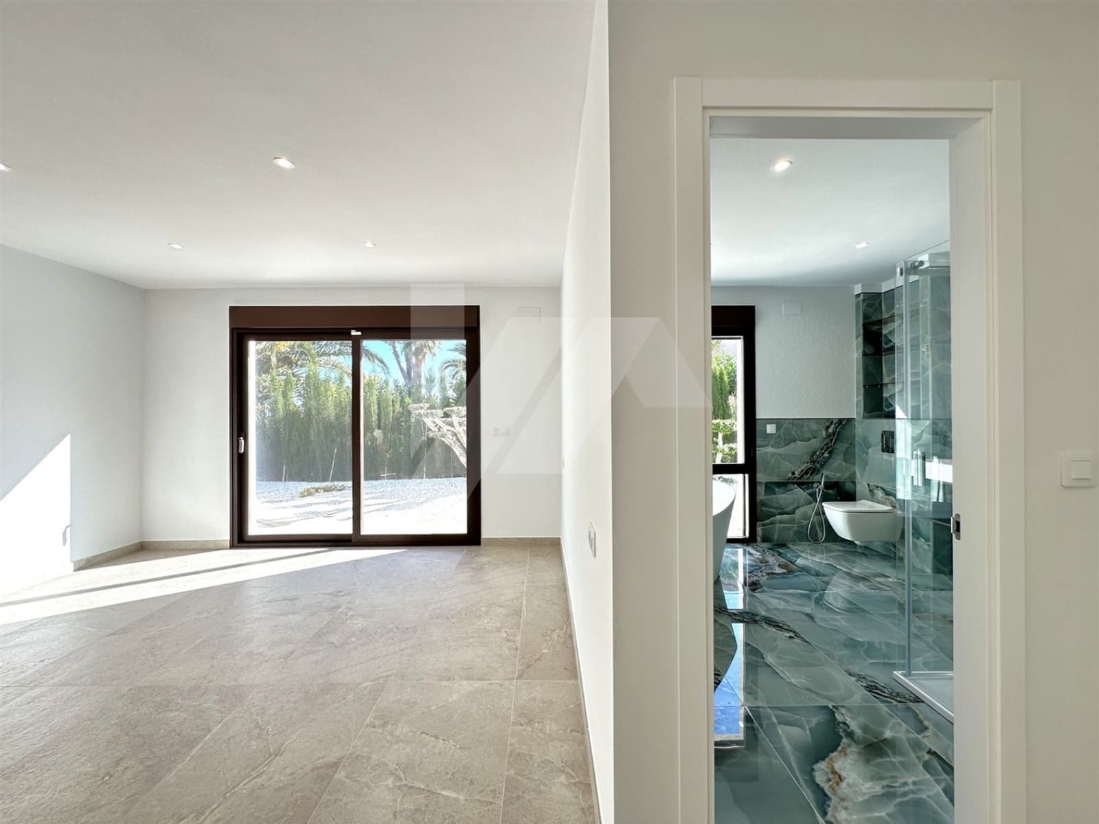 4 bedroom Villa for sale in Denia with pool garage - € 999,000 (Ref: 9016511)