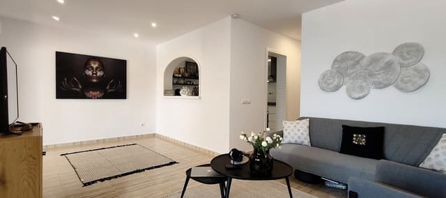 2 Zimmer Doppelhaus zu verkaufen in Calpe / Calp mit Pool Garage - 395.000 € (Ref: 9029133)