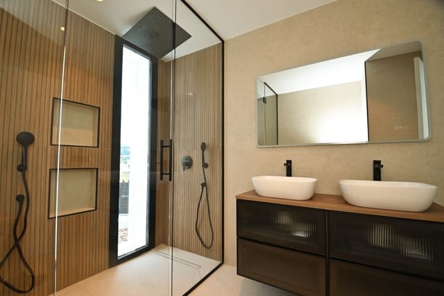 4 quarto Moradia para venda em Moraira, Teulada-Moraira com piscina garagem - 1 849 000 € (Ref: 9047134)