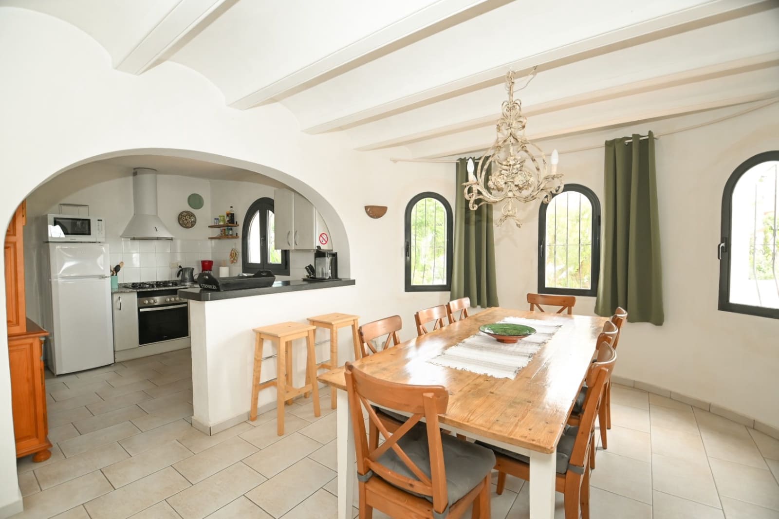 4 soveværelse Villa til salg i Montemar med swimmingpool garage - € 728.600 (Ref: 9065592)