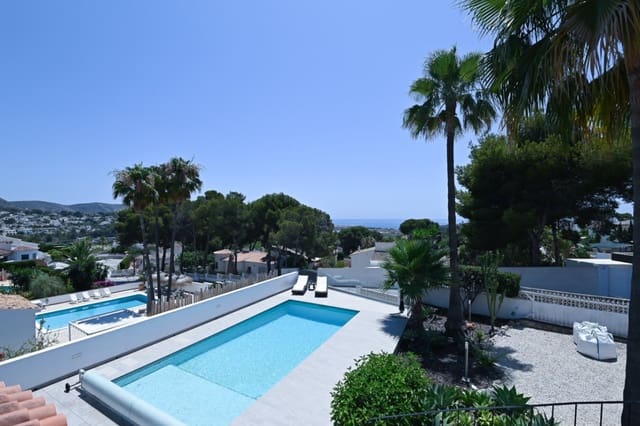 3 slaapkamer Villa te koop in Moraira, Teulada-Moraira met zwembad garage - € 1.125.000 (Ref: 9094822)
