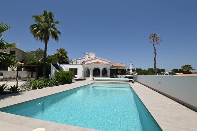3 slaapkamer Villa te koop in Moraira, Teulada-Moraira met zwembad garage - € 1.125.000 (Ref: 9094822)