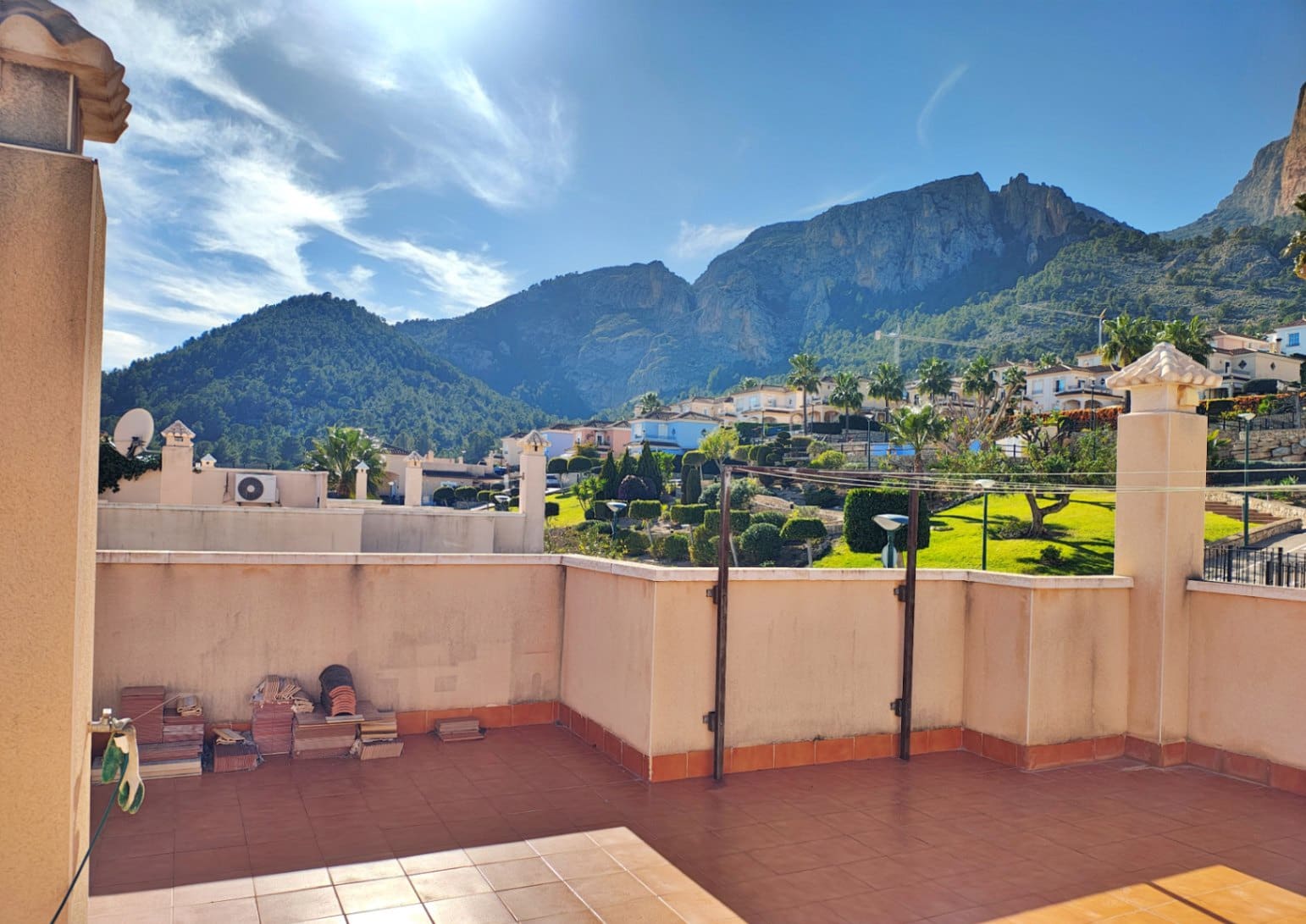 2 camera da letto Villetta Bifamiliare in vendita in Polop con piscina garage - 315.000 € (Rif: 9099819)