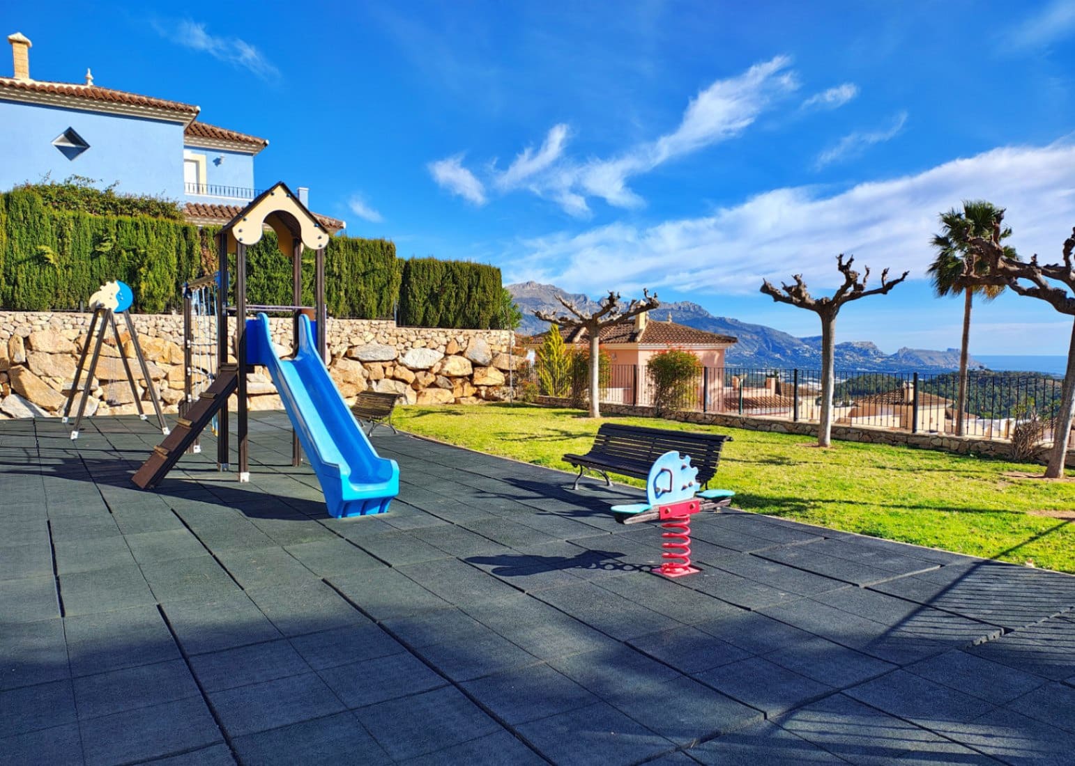 2 camera da letto Villetta Bifamiliare in vendita in Polop con piscina garage - 315.000 € (Rif: 9099819)