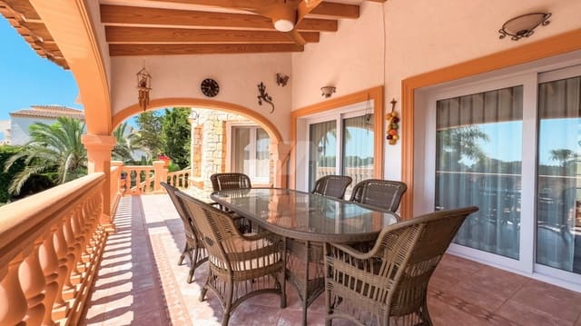 6 soverom Villa til salgs i Moraira, Teulada-Moraira med svømmebasseng garasje - € 2 100 000 (Ref: 9103656)