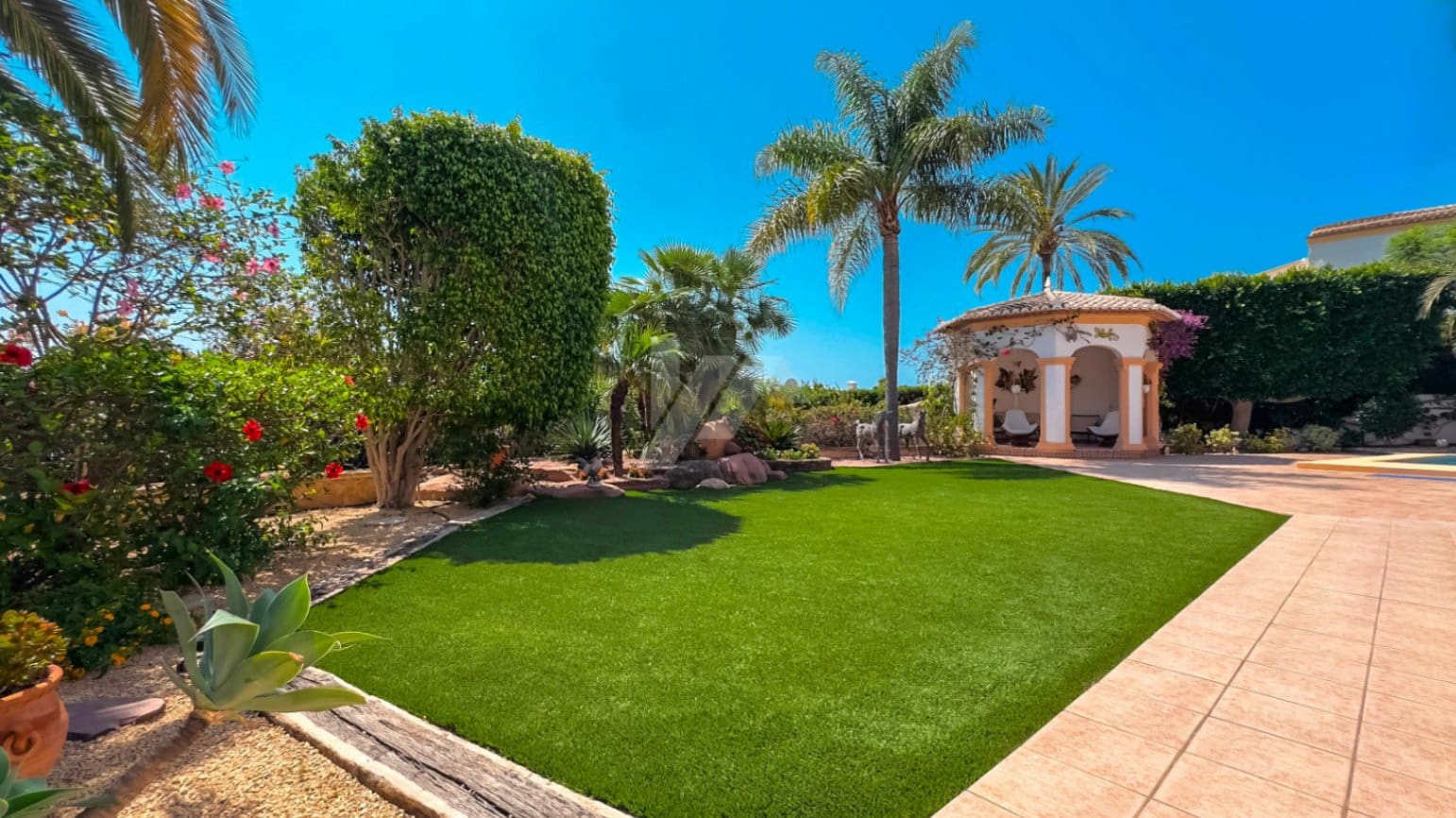6 soverom Villa til salgs i Moraira med svømmebasseng garasje - € 2 100 000 (Ref: 9103656)